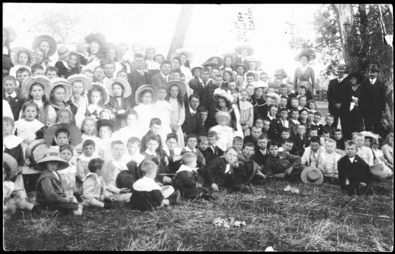 Empire Day c. 1910, Murrumbateman school