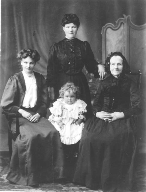 Gillespie family women