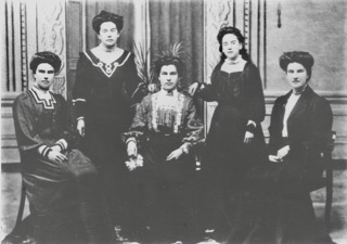 Five daughters of Ellis and Jane Smith