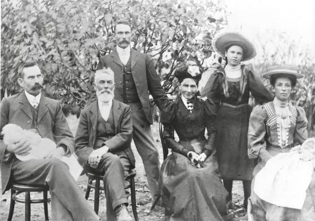 Kilby and Cameron family members c. 1907