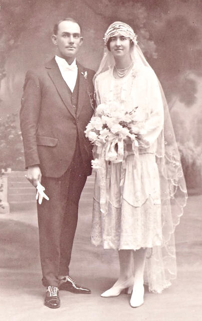 Athol and Eunice's wedding 1927