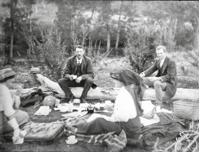 John Read - a family picnic