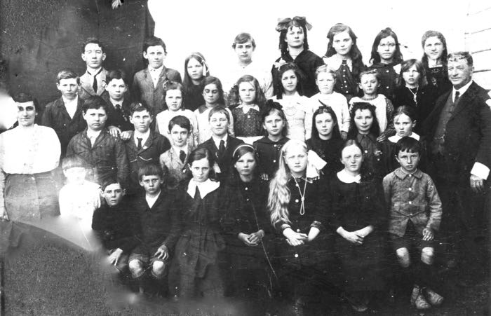 Sutton pupils and teacher (1918 or 1919)