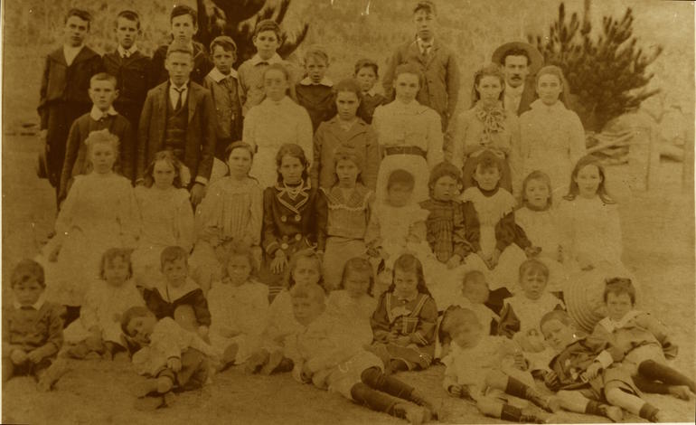 Williamsdale school group, c.1920