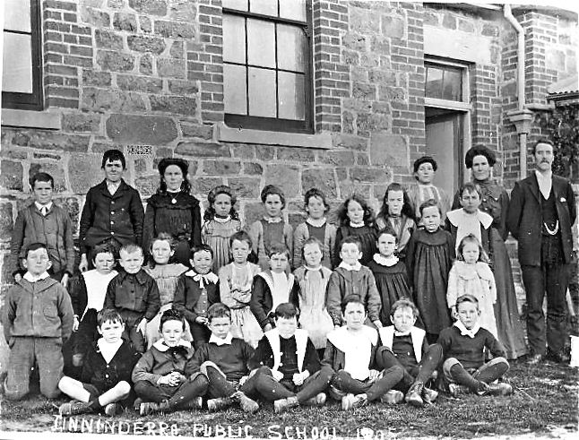 Ginninderra School and students, 1905