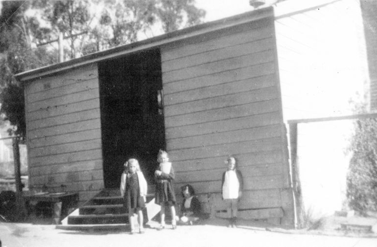 Tharwa School in 1947